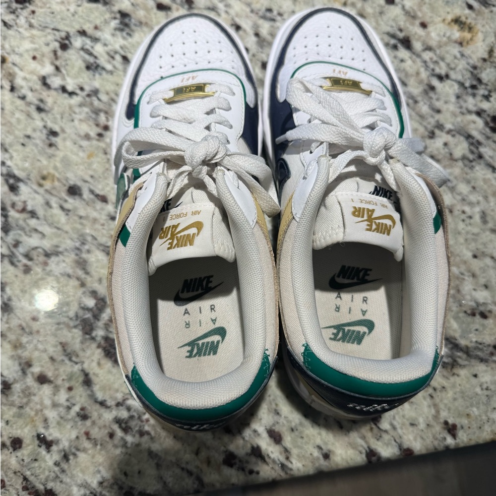 Women’s Nike Air Force 1